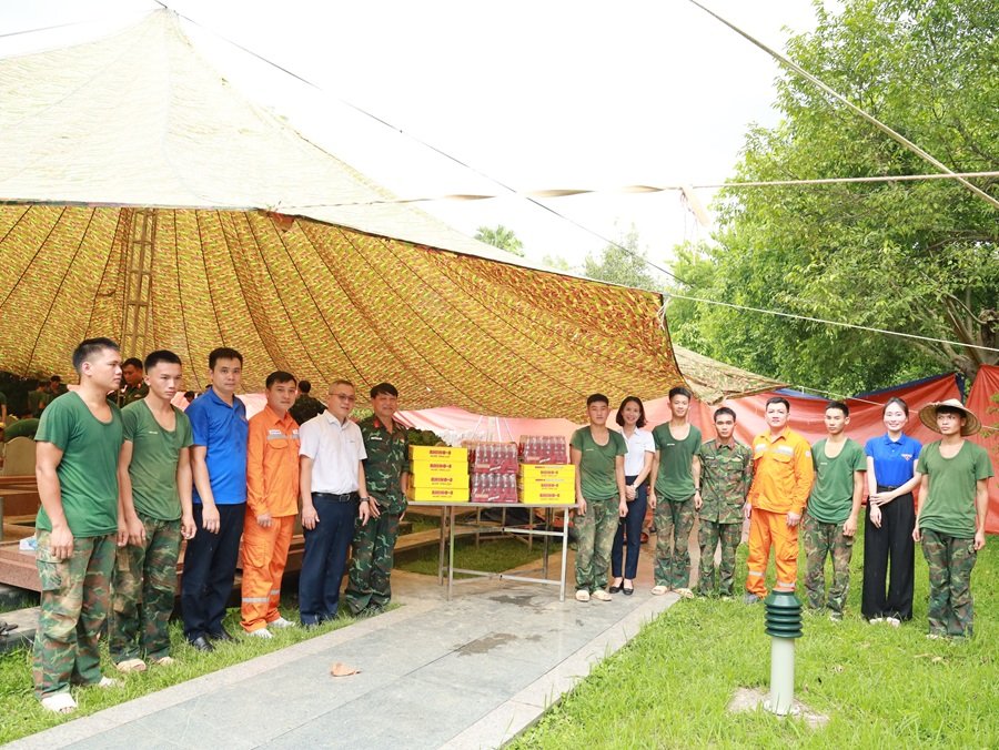 Công ty Điện lực Điện Biên đồng hành cùng các lực lượng thực hiện Chiến dịch 500 ngày đêm
