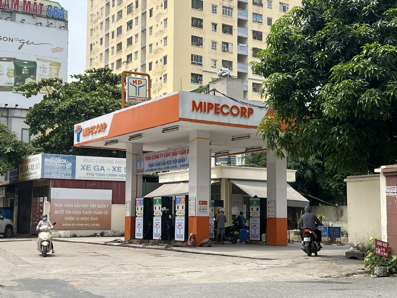 Giá xăng dầu hôm nay 19/8: Giá dầu thế giới neo ở mức cao