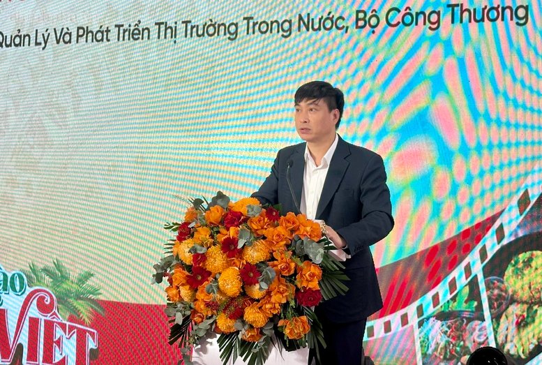 Ph&oacute; Cục Trưởng Cục Quản l&yacute; v&agrave; Ph&aacute;t triển Thị trường Trong nước (Bộ C&ocirc;ng Thương) B&ugrave;i Nguyễn Anh Tuấn ph&aacute;t biểu tại lễ khai mạc - Ảnh: chinhphu.vn/TL