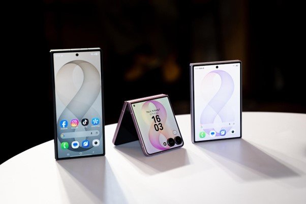 Giá bộ ba Samsung Galaxy Gập mới sau mở bán: Chọn Z Fold8, Z Fold8 Ultra hay Z Flip8?