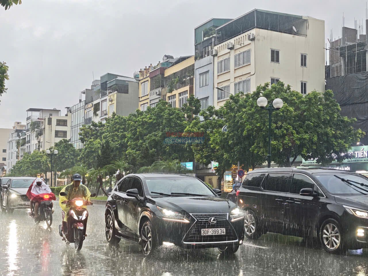 Thời tiết ngày 24/8: Bắc Bộ tiếp tục mưa lớn, Trung Bộ duy trì nắng nóng