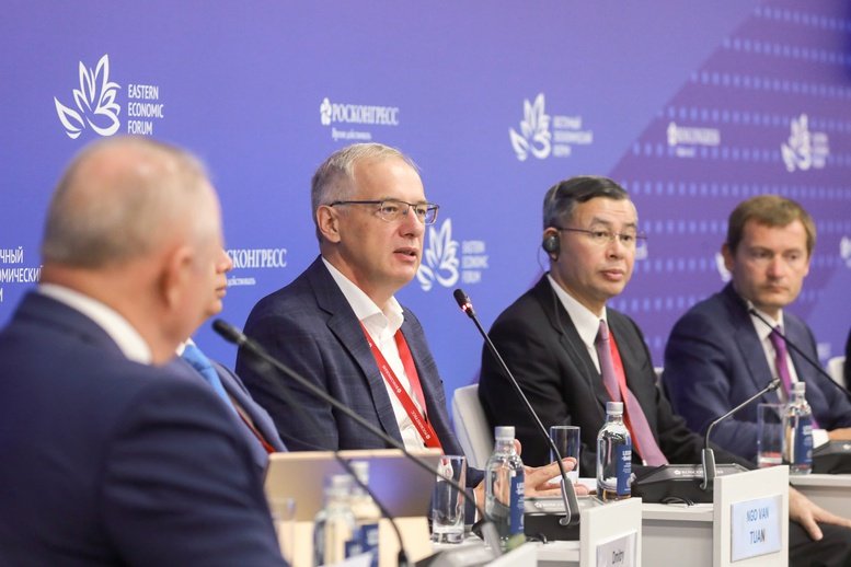 Phi&ecirc;n Đối thoại kinh doanh Nga - ASEAN, trong khu&ocirc;n khổ Diễn đ&agrave;n Kinh tế phương Đ&ocirc;ng lần thứ XI tại Vladivostok, v&ugrave;ng Viễn Đ&ocirc;ng, Li&ecirc;n bang Nga