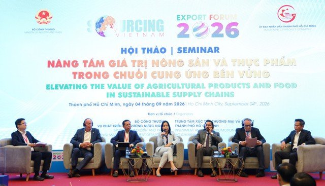 C&aacute;c chuy&ecirc;n gia cho rằng, để n&ocirc;ng sản Việt gia tăng gi&aacute; trị v&agrave; tham gia s&acirc;u hơn v&agrave;o chuỗi cung ứng to&agrave;n cầu, cần h&igrave;nh th&agrave;nh li&ecirc;n kết chặt chẽ giữa cơ quan quản l&yacute;, doanh nghiệp sản xuất, nh&agrave; ph&acirc;n phối v&agrave; c&aacute;c đối t&aacute;c quốc tế. Ảnh: Ph&uacute; Quốc