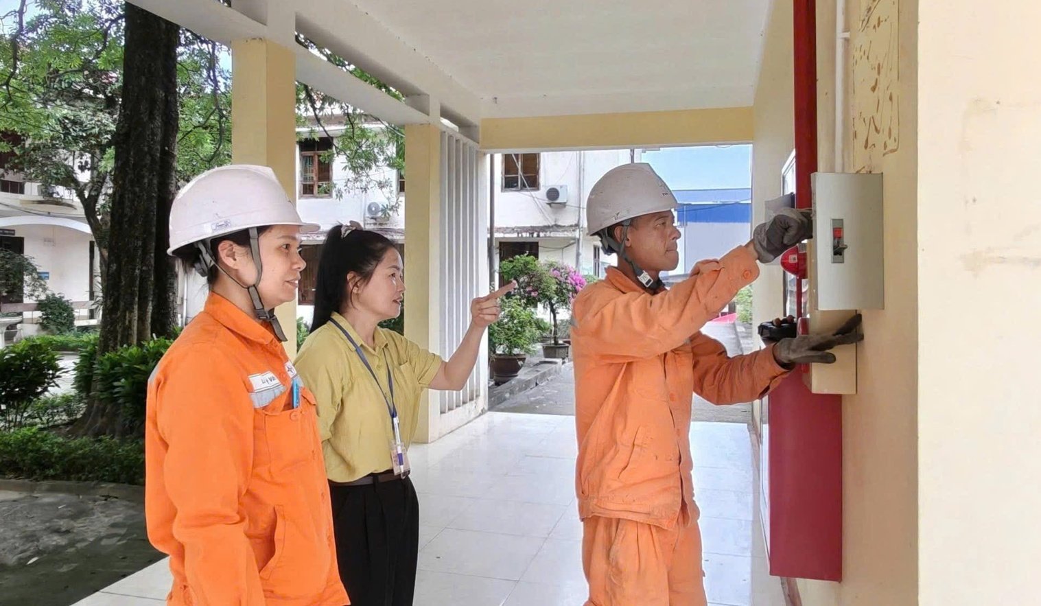 Điện lực Thái Nguyên bảo đảm cấp điện an toàn, ổn định phục vụ khai giảng năm học mới