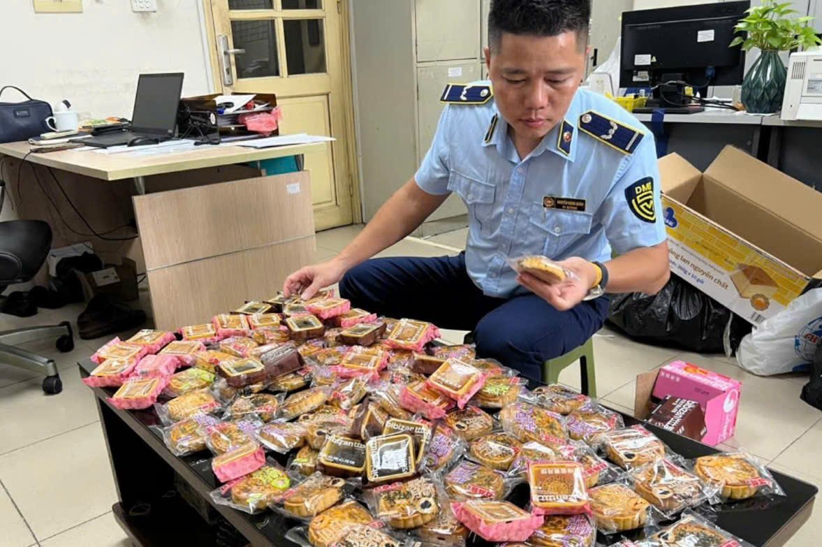 Hà Nội: Người tiêu dùng nên cẩn trọng với bánh Trung thu không rõ nguồn gốc