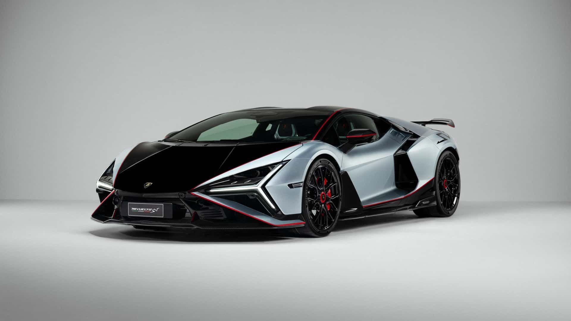 Lamborghini Revuelto SV giá hơn 60 tỷ đồng tại Việt Nam, mạnh 1.065 mã lực
