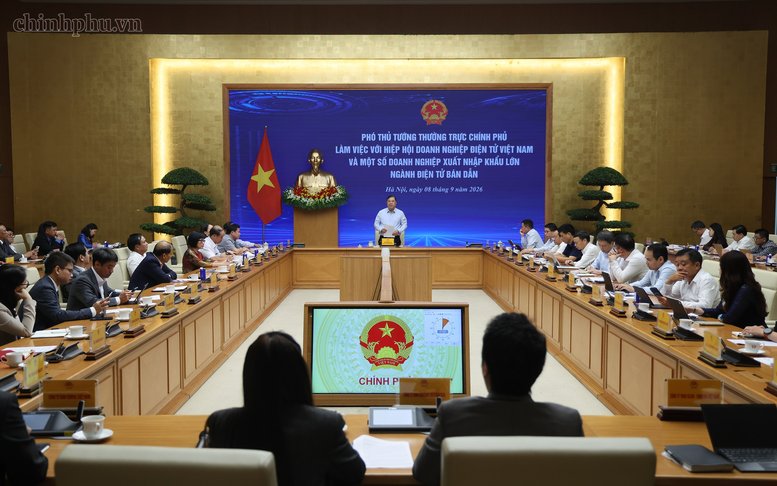 Ph&oacute; Thủ tướng Thường trực nhấn mạnh, th&agrave;nh c&ocirc;ng v&agrave; kh&oacute; khăn của doanh nghiệp cũng l&agrave; tr&aacute;ch nhiệm của Ch&iacute;nh phủ, c&aacute;c bộ, ng&agrave;nh v&agrave; địa phương - Ảnh: chinhphu.vn/Phương Nguy&ecirc;n