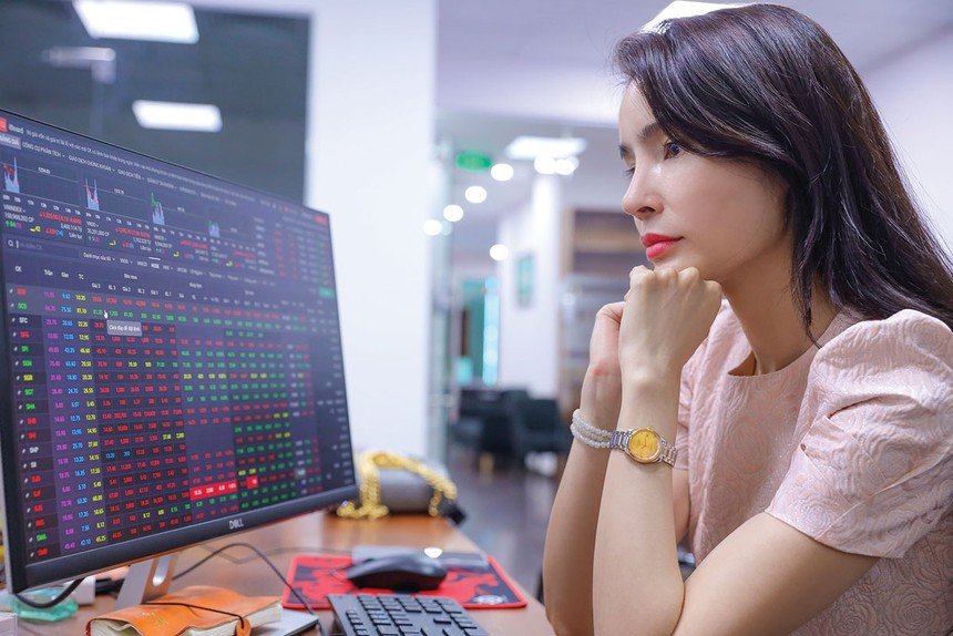 Thị trường chứng khoán ngày 15/9: VN-Index giằng co, ưu tiên giữ tỷ trọng an toàn