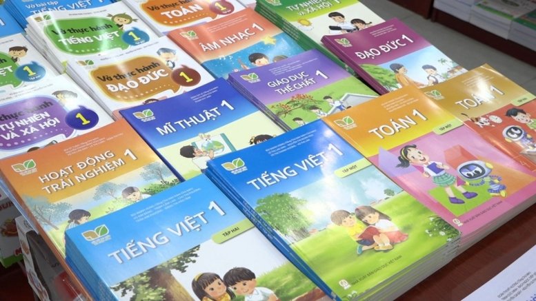 Bộ GDĐT x&aacute;c định tr&aacute;ch nhiệm để xảy ra t&igrave;nh trạng thiếu SGK cục bộ thuộc về Bộ, NXBGDVN v&agrave; c&aacute;c địa phương