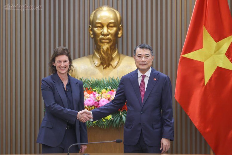 Chiều 17/9/2026, Thủ tướng L&ecirc; Minh Hưng tiếp b&agrave; Fiona Bassett, Tổng Gi&aacute;m đốc điều h&agrave;nh Tổ chức FTSE Russell v&agrave; đo&agrave;n đại diện c&aacute;c tổ chức đầu tư to&agrave;n cầu