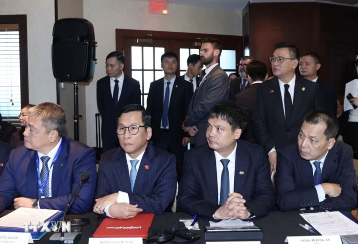 C&aacute;c đại biểu tham dự Tọa đ&agrave;m cấp cao doanh nghiệp Việt Nam-Canada. (Ảnh: Thống Nhất/TTXVN)
