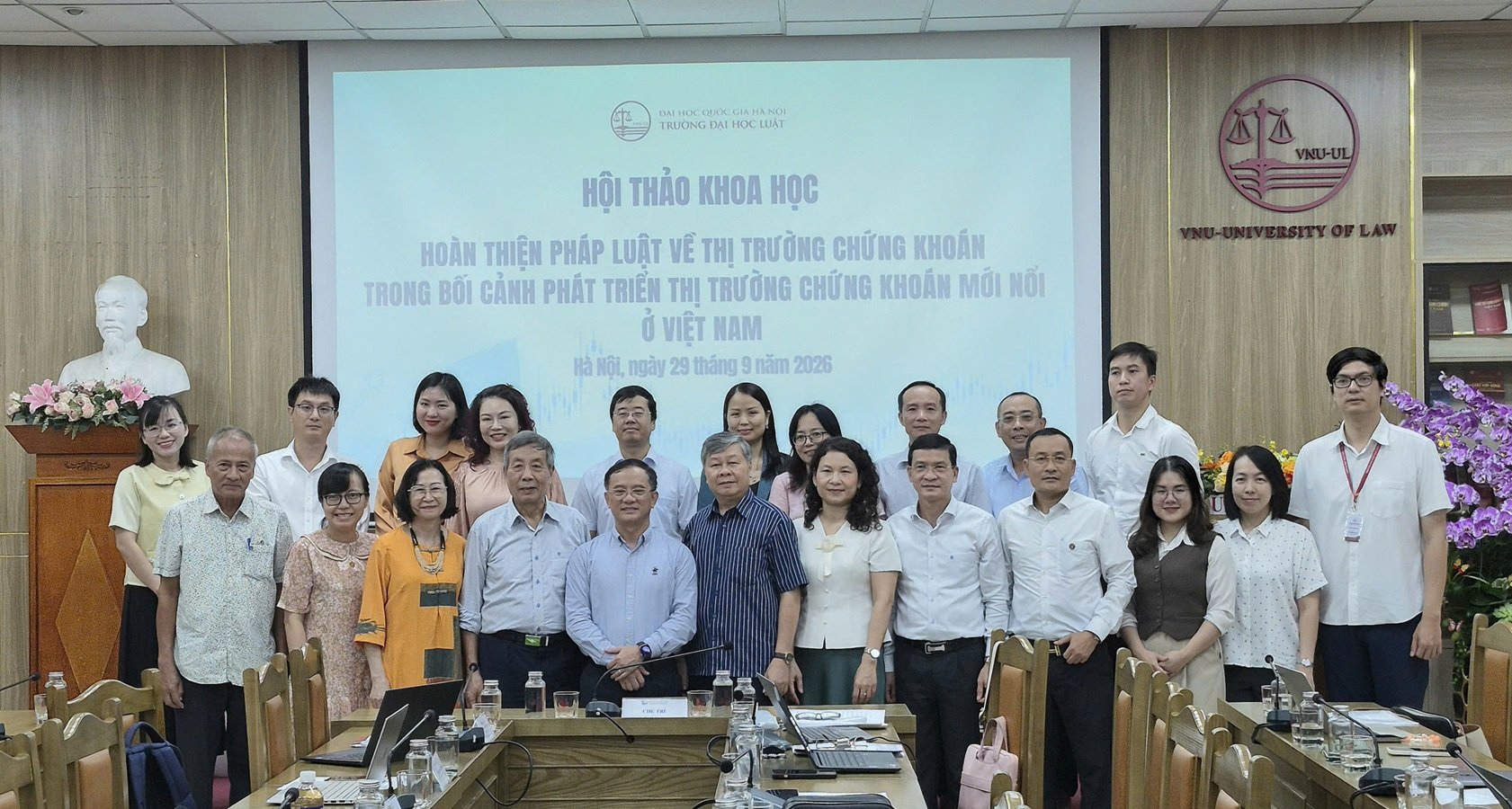Trường Đại học Luật tổ chức hội thảo khoa học tháo gỡ điểm nghẽn pháp lý cho thị trường chứng khoán mới nổi