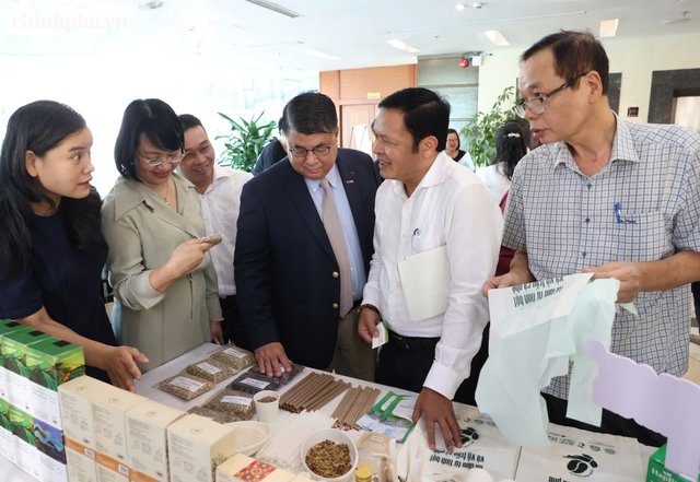 Ứng dụng công nghệ cao, công nghệ sinh học trong bảo quản, chế biến nông sản