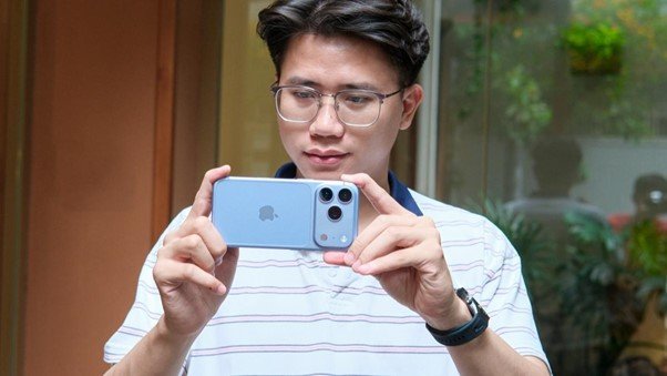 Mua iPhone 18 ở Mỹ rẻ hơn 8 triệu: Chênh lệch đến từ đâu?