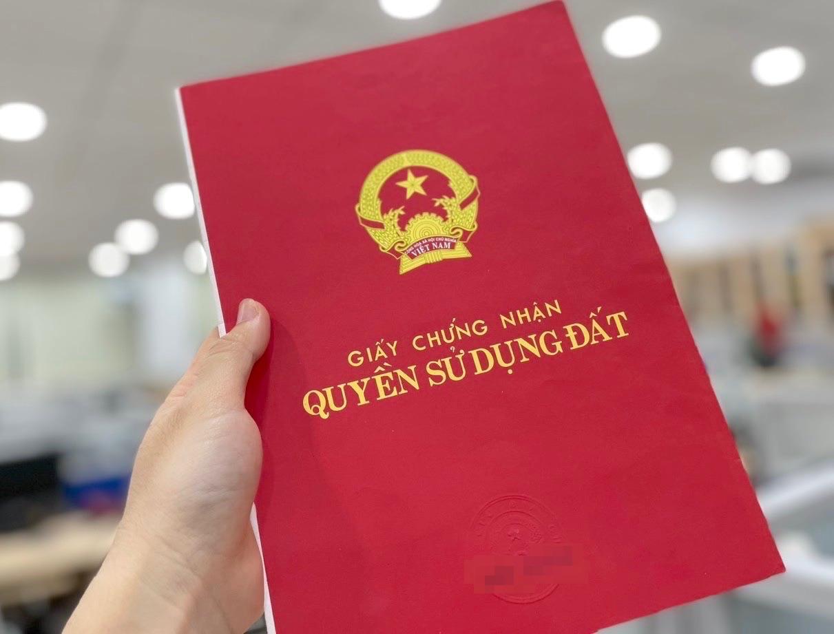 Hà Nội thí điểm “Sổ đỏ trao tay”, giảm hàng chục nghìn lượt đi lại