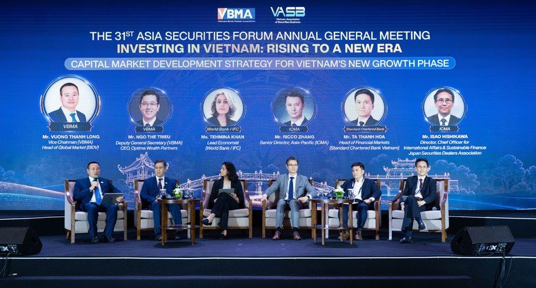 Theo c&aacute;c chuy&ecirc;n gia, khi d&ograve;ng vốn quốc tế gia tăng, y&ecirc;u cầu về minh bạch, quản trị, hạ tầng giao dịch v&agrave; chất lượng doanh nghiệp cũng cao hơn