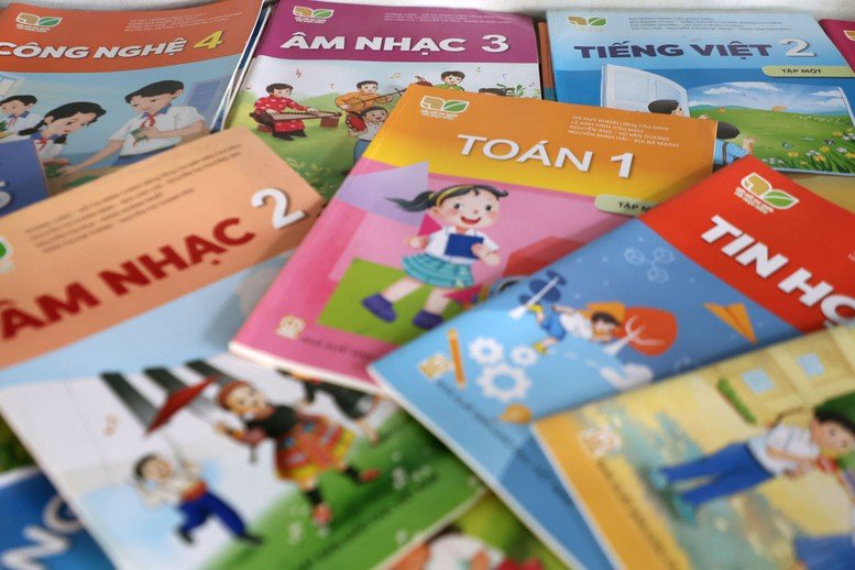 Bộ GDĐT rà soát, hoàn thiện sách giáo khoa để sử dụng từ năm học 2028-2029