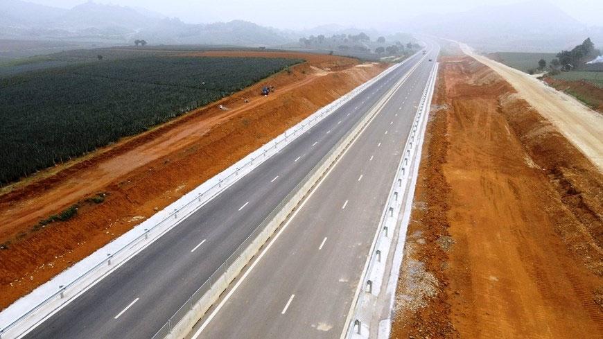 Đèo Cả đề xuất mở rộng cao tốc Mai Sơn - Cam Lộ 415km