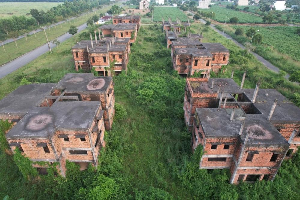 Đề xuất thuế 0,2% với đất bỏ hoang: Ai sẽ chịu?