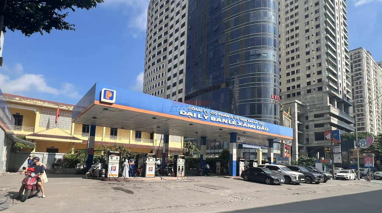 Giá xăng dầu hôm nay 8/10: Giá dầu trên 100 USD/thùng