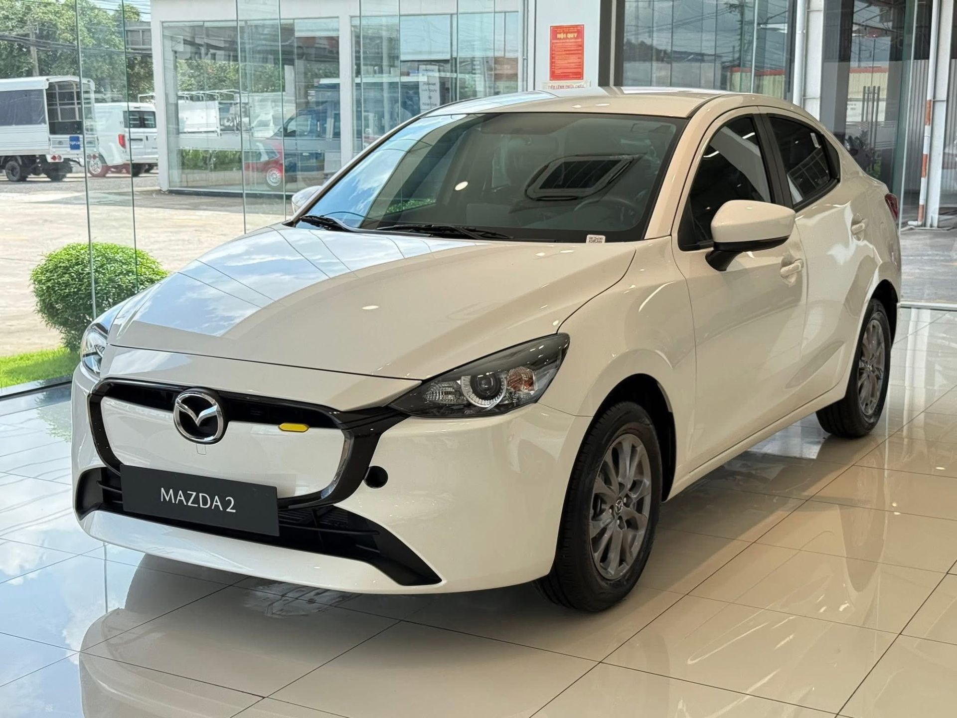 Mazda2 giảm còn 394 triệu đồng, đấu xe hạng A