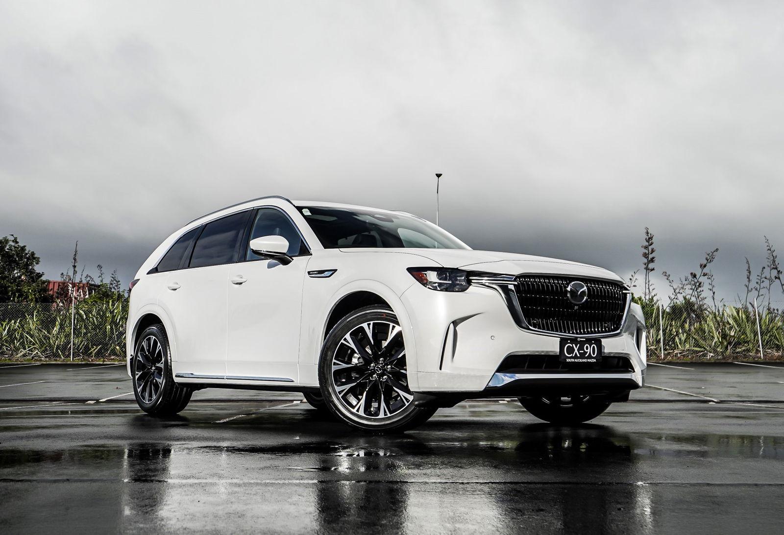 Mazda CX-90 giá từ 1,899 tỷ đồng, sắp giao lô xe mới