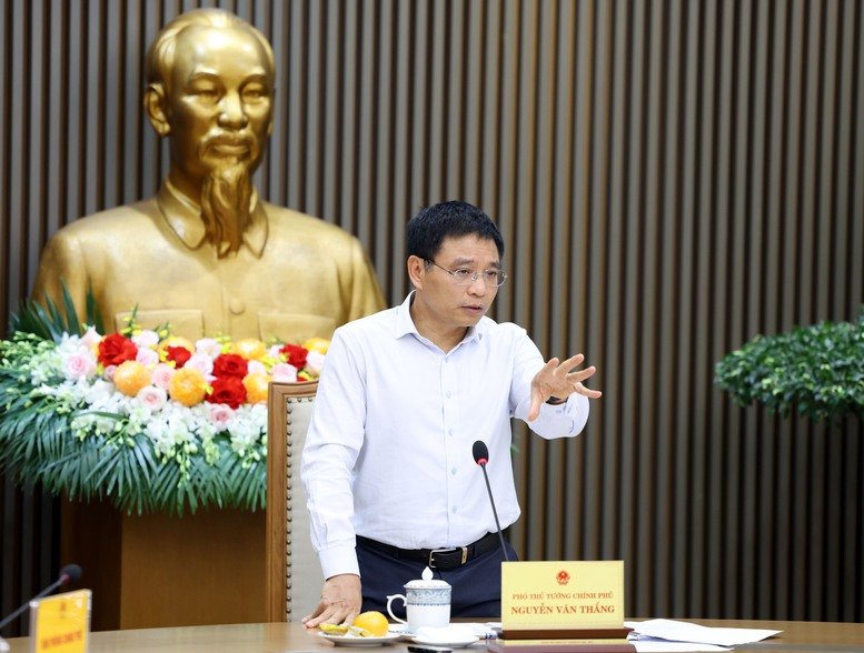 Ph&oacute; Thủ tướng Nguyễn Văn Thắng y&ecirc;u cầu tăng cường thanh tra, kiểm tra, gi&aacute;m s&aacute;t việc chấp h&agrave;nh c&aacute;c quy định ph&aacute;p luật v&agrave; chỉ đạo của Ng&acirc;n h&agrave;ng Nh&agrave; nước Việt Nam về l&atilde;i suất - Ảnh chinhphu.vn/Đức Tu&acirc;n