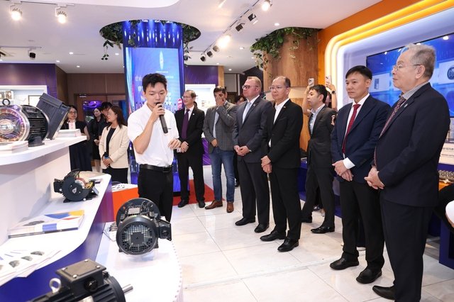 Khai mạc Tuần lễ kết nối giao thương, giới thiệu sản phẩm cơ khí, điện và công nghệ số