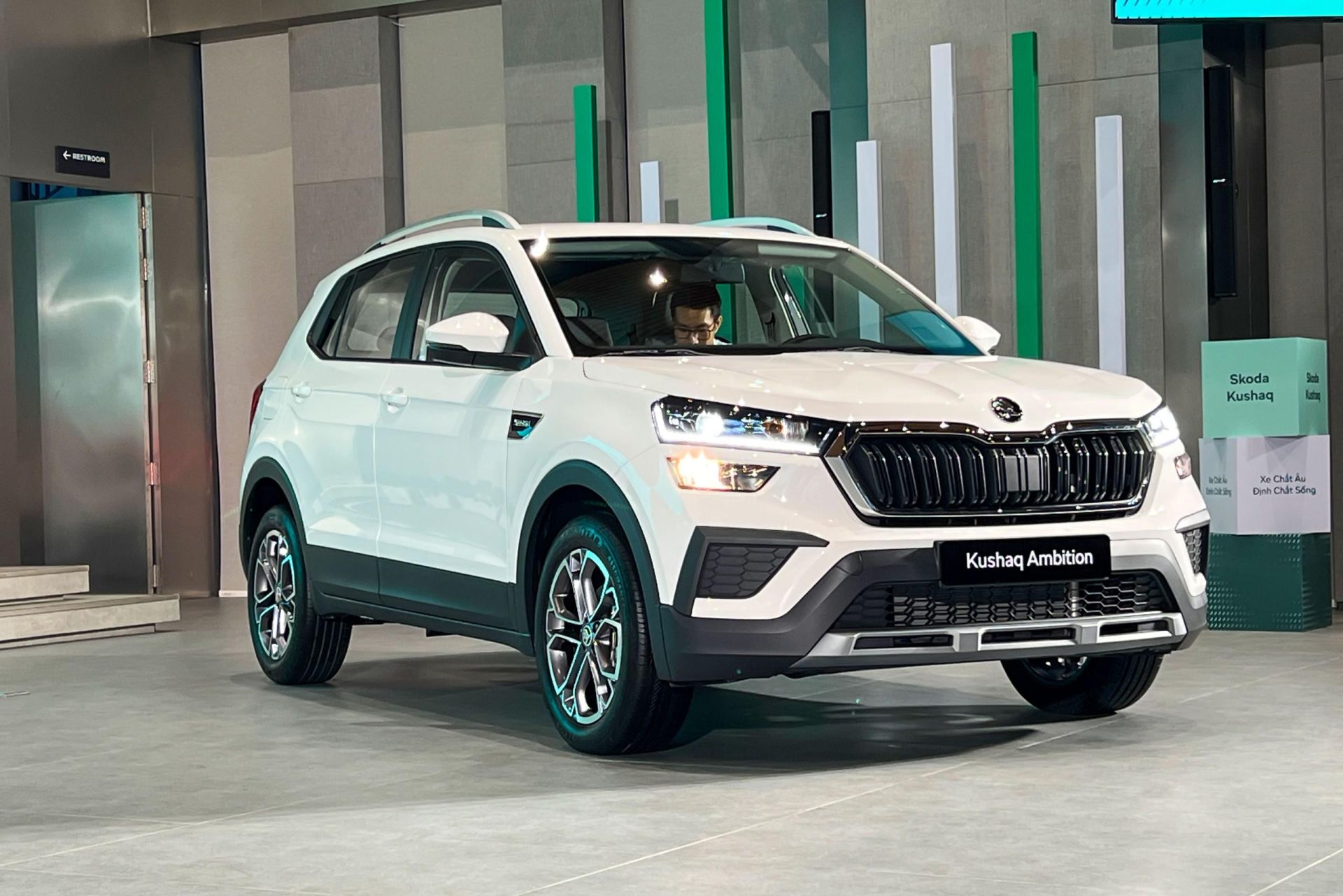 Skoda Kushaq giảm giá sâu, chỉ còn hơn 400 triệu đồng