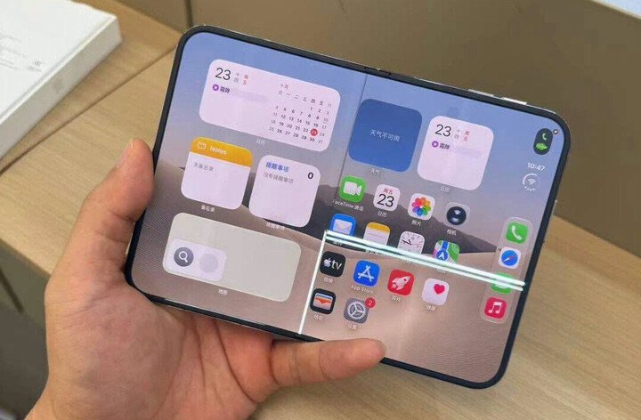 iPhone Duo xuất hiện vết nứt, sọc màn hình tại nếp gấp