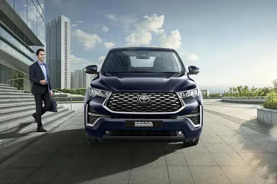 Toyota Innova Cross 2027 lộ diện: Đầu xe đổi lớn