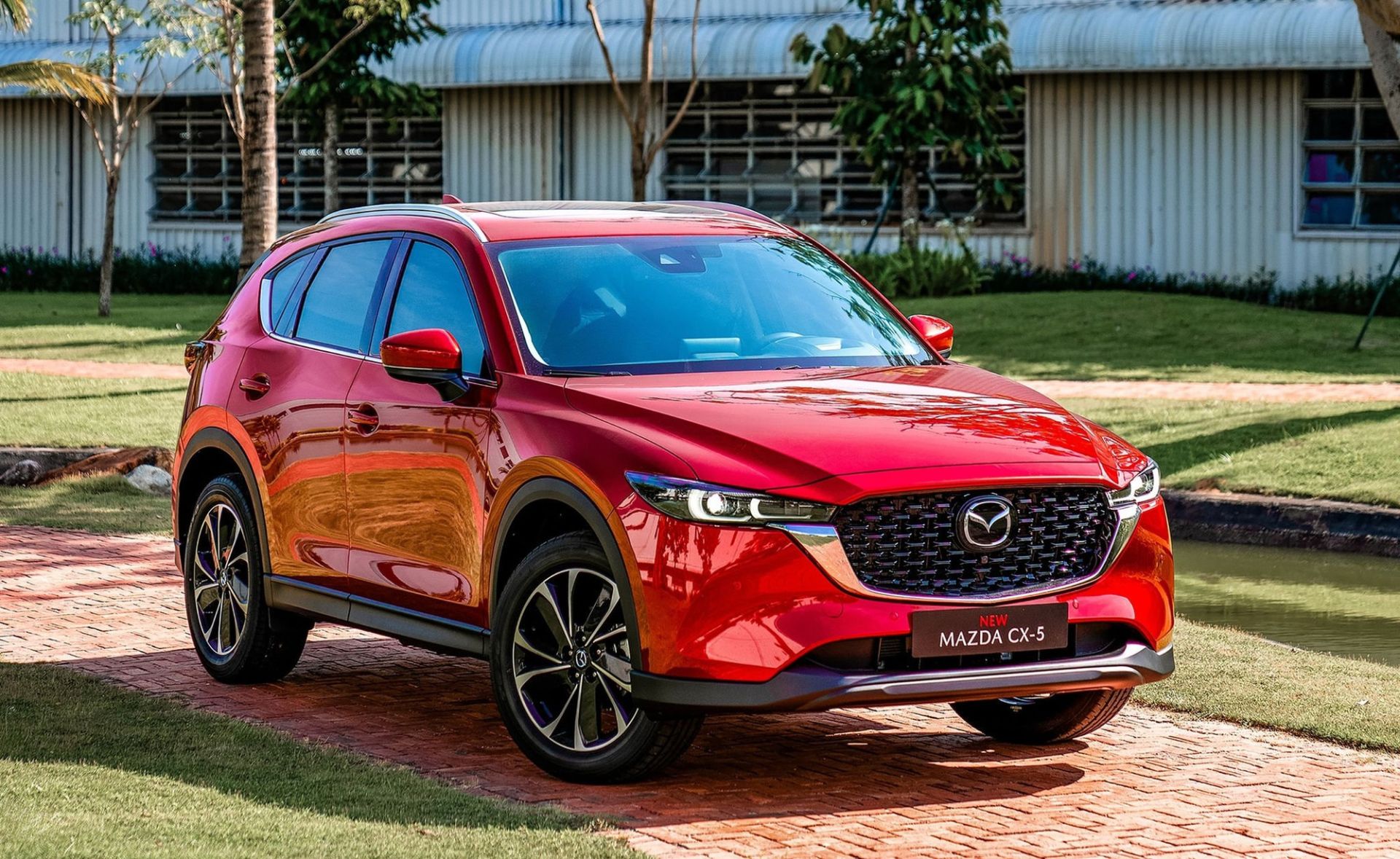 Thế hệ CX-5 hiện h&agrave;nh đang được giảm gi&aacute; s&acirc;u. Ảnh: Mazda