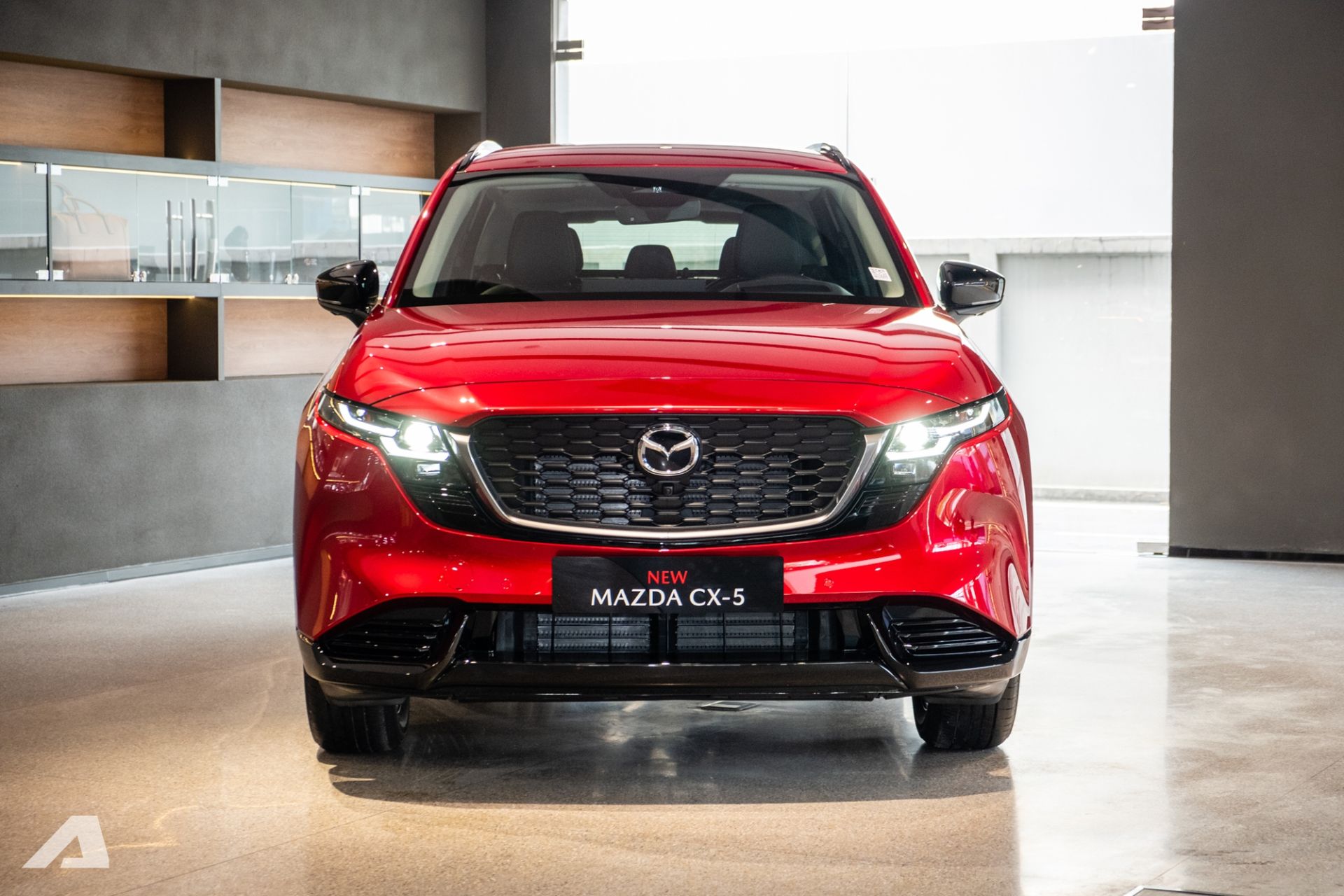 Mazda CX-5 thế hệ mới lộ diện tại Việt Nam, giá xe cũ giảm sâu