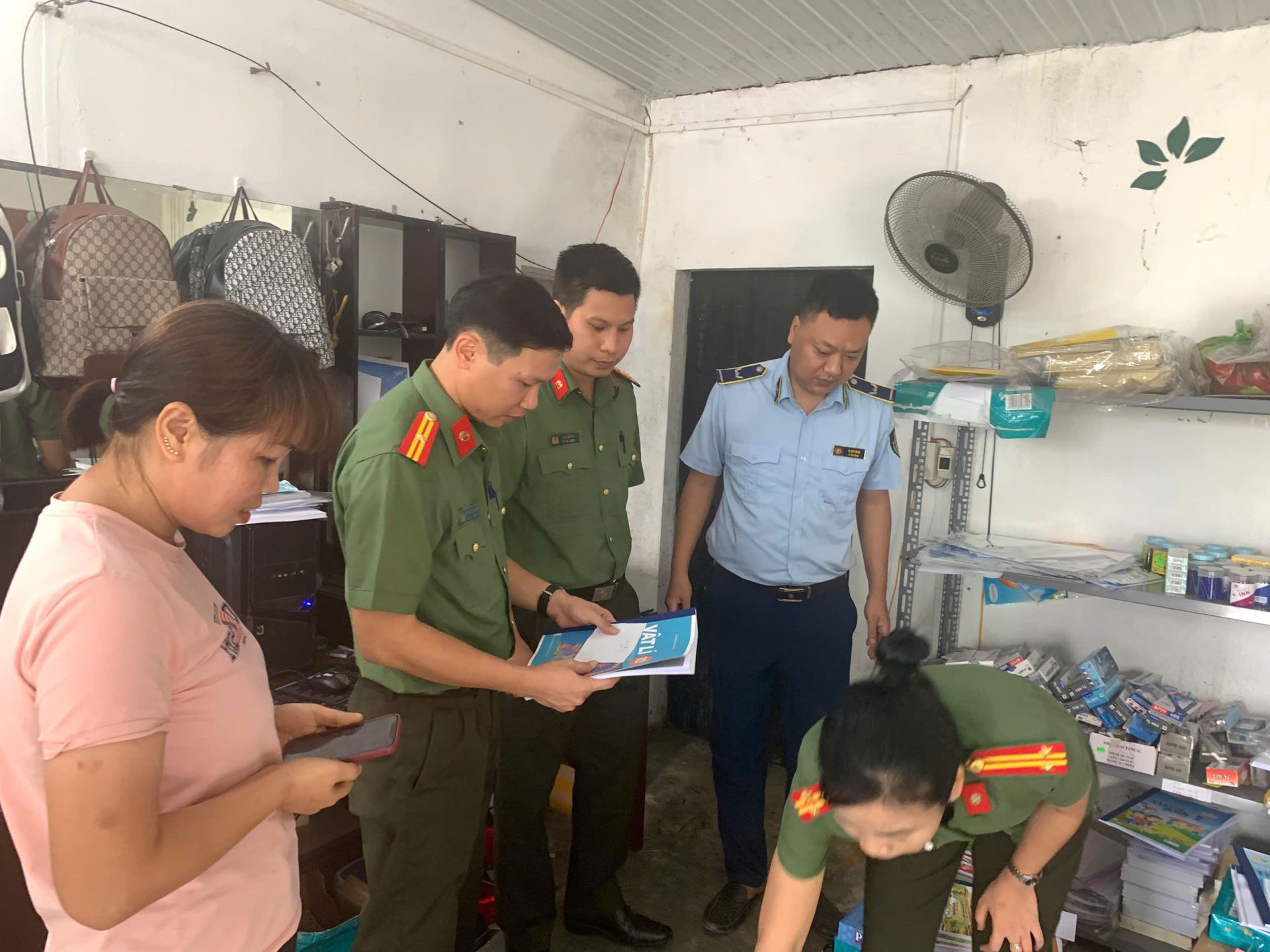 Ninh Bình: Xử phạt 7,5 triệu đồng đối với cơ sở kinh doanh tự ý sao chép sách giáo khoa để bán